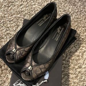 donald j pliner peep toes flats